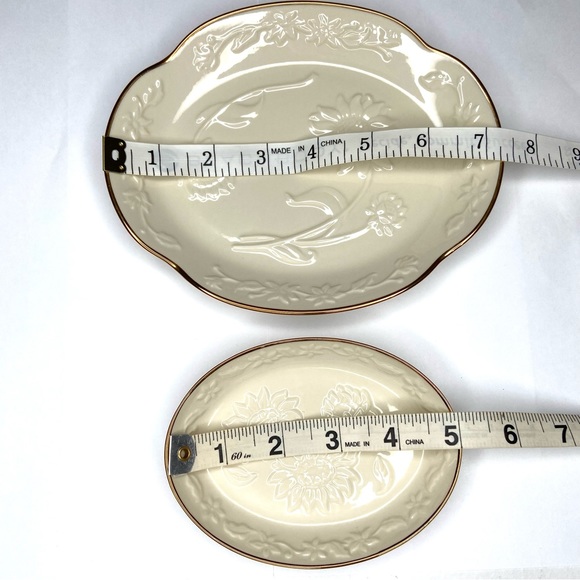LENOX Set of Two Vanity Dishes - Picture 4 of 9